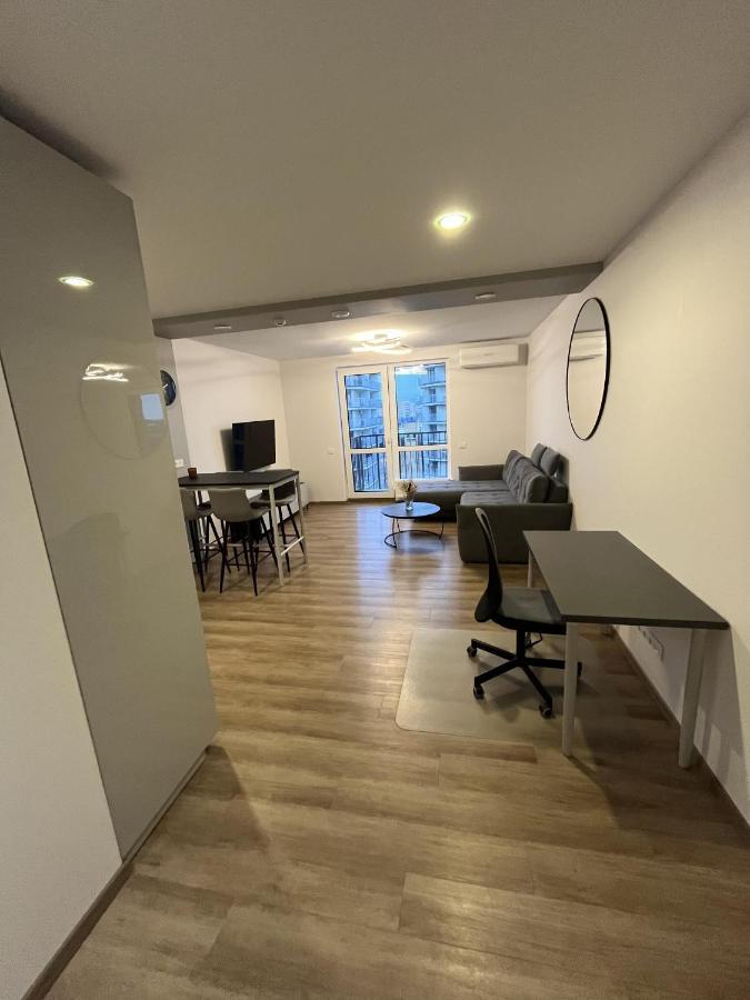 Apartment Lovely Flat With Great Location
